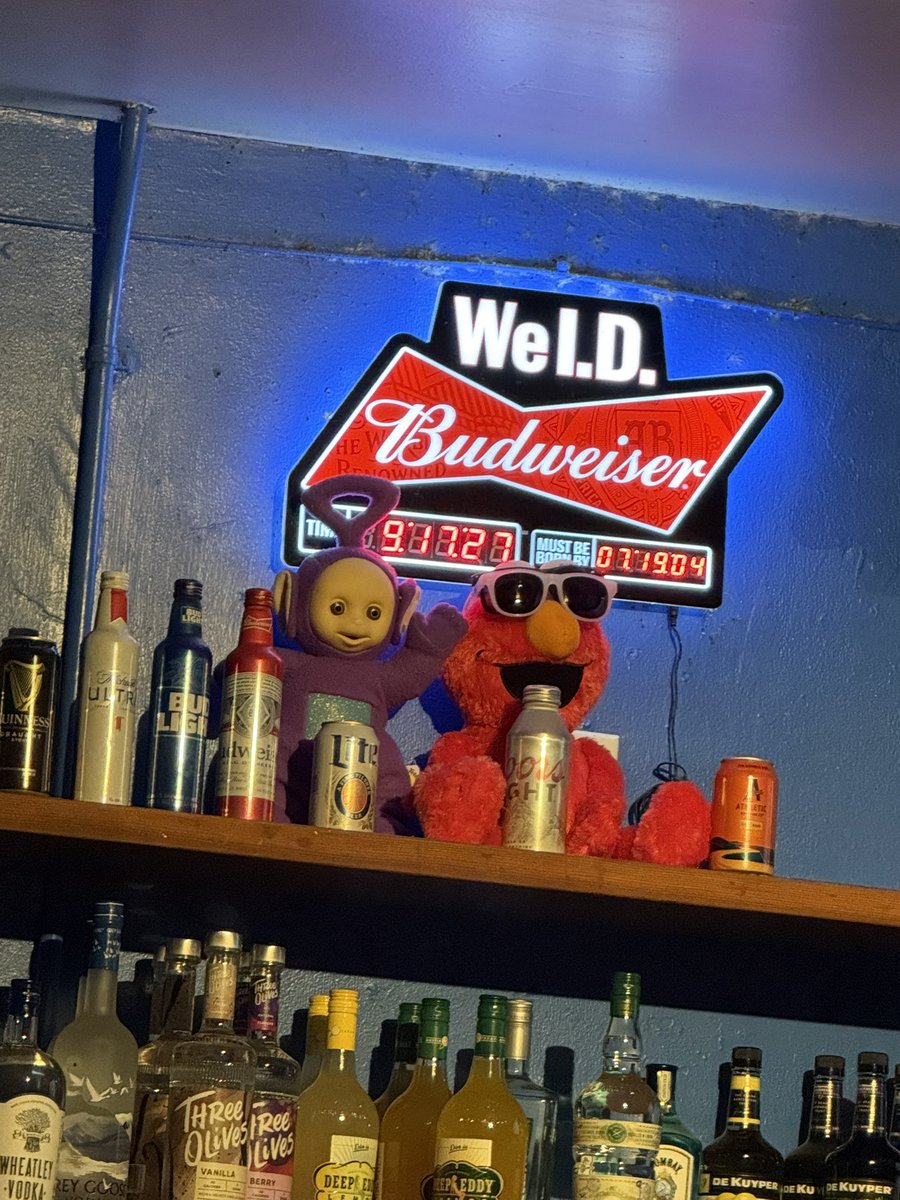 TyTyCub's tweet image. My kinda bar