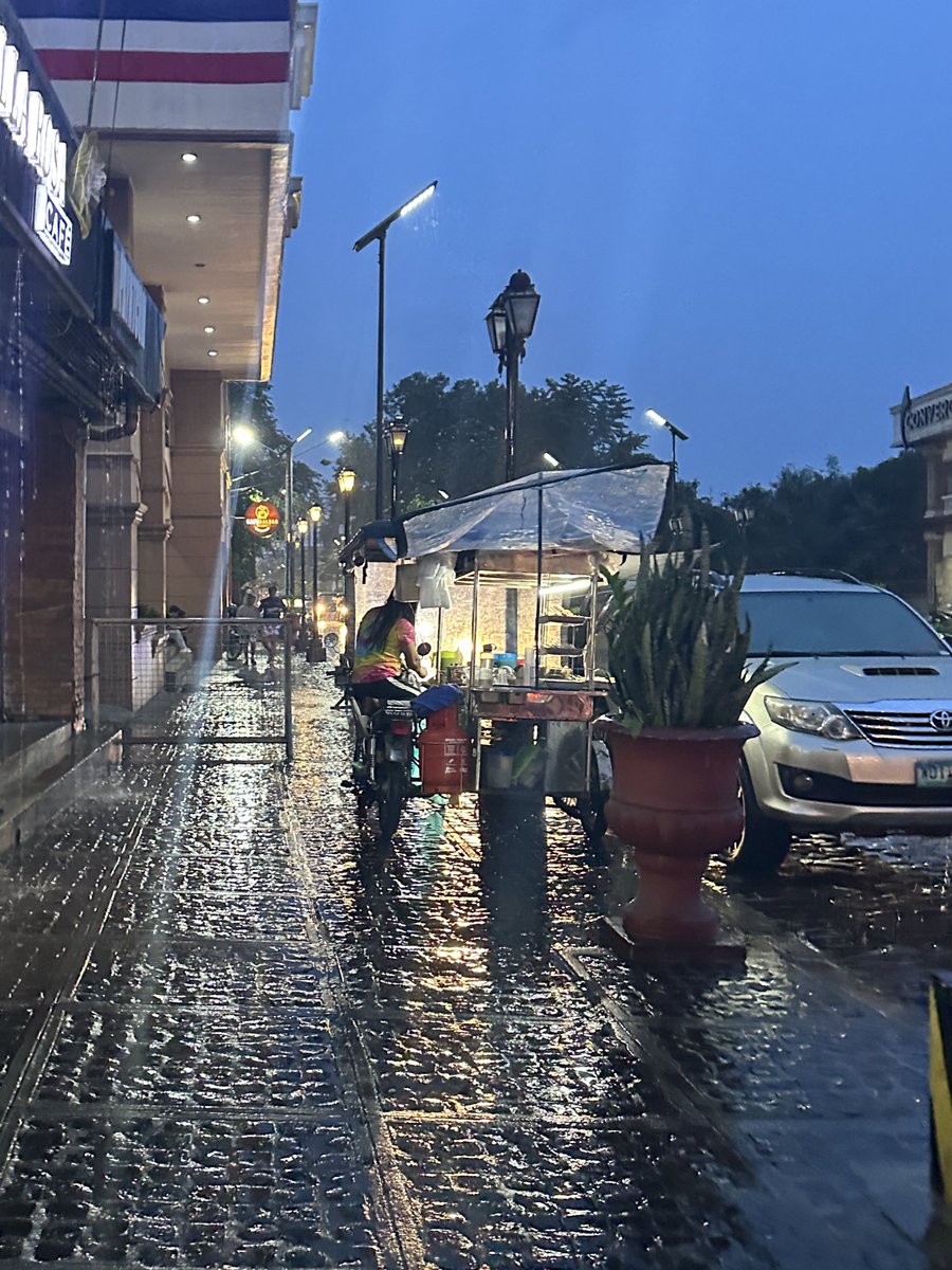 jiejie_an's tweet photo. good morning 🍂🌧️  #studytwt https://t.co/u919pHgDSK