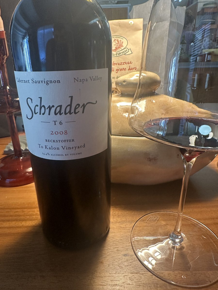 JHTScherck's tweet image. Truly fantastic wine, even for a not spectacular year, this is spectacular juice. Not a big Napa guy really, but this is objectively hard to not enjoy. The finish goes on for like 2-3 minutes and just stays with you in the background long after that. V impressed 🫡