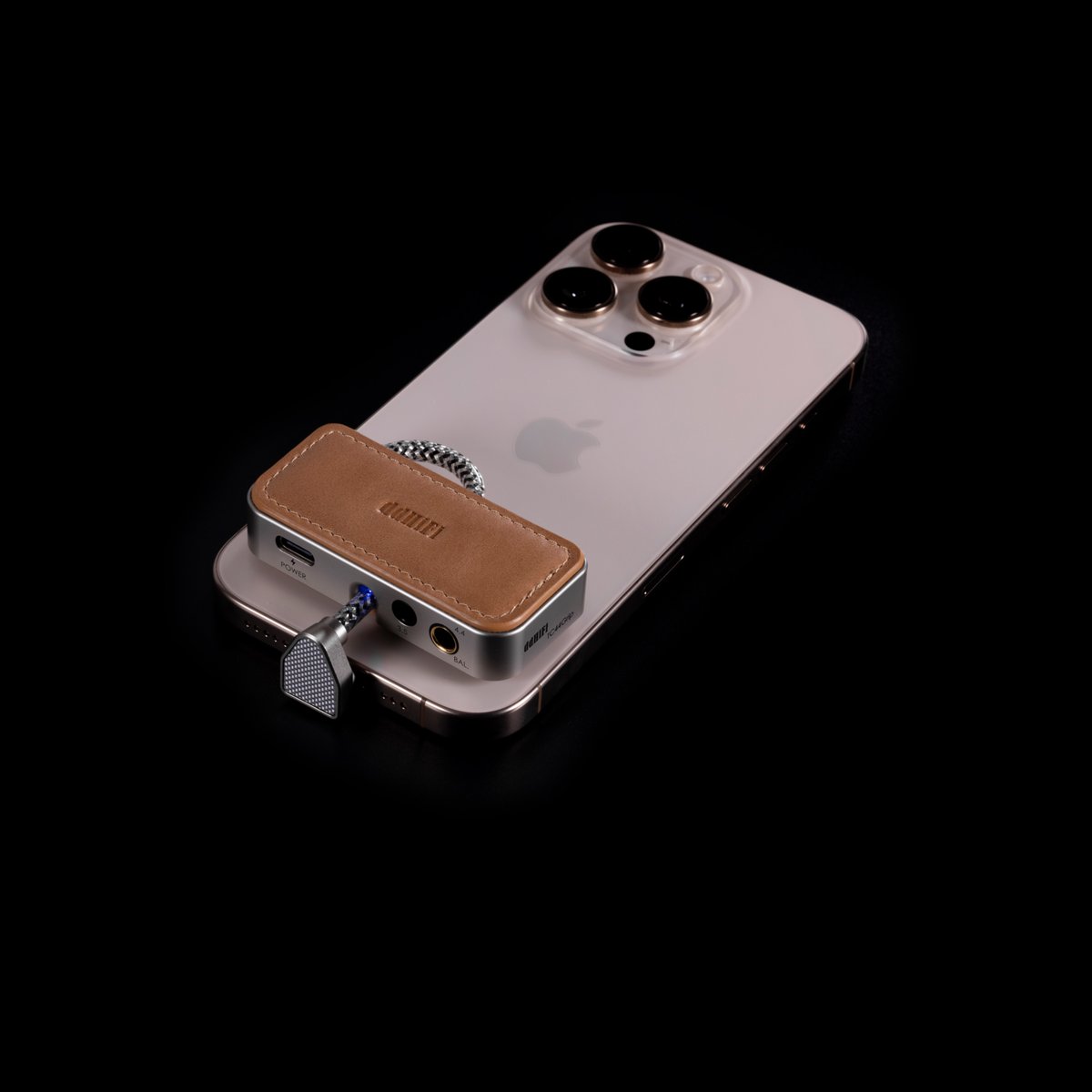 【New Arrival】ddHiFi TC44Grip Innovate DAC &amp; AMP with PD

Stick, Attach, Plug – Secure to Your Phone in 3 Steps.

For optimal performance, we recommend attaching the attraction pad  to your phone case. Position it approximately 10mm from the bottom edge (placement doesn't need
