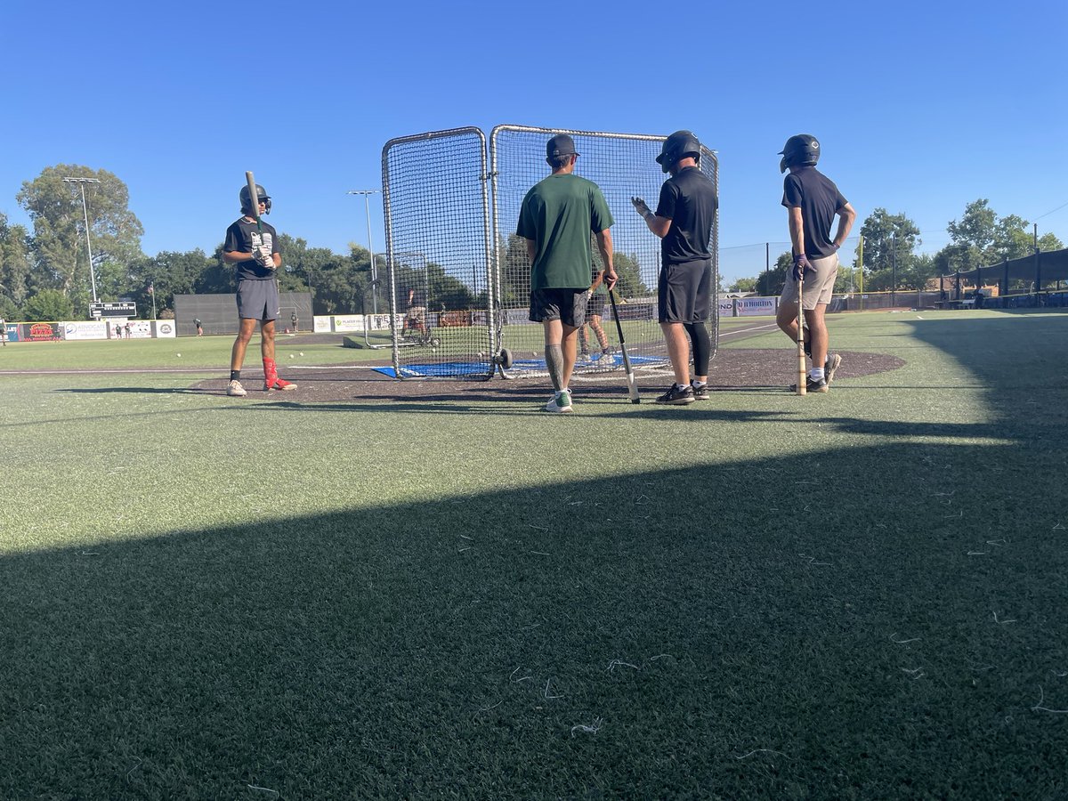 BryanWe94586914's tweet image. It’s game two of the series between the @MedfordRogues and the @lincolnpotters. Catch the action on my YouTube channel: Bryan Welch!! @PacEmpireLeague @STAAtalent
m.youtube.com/@bryanwelch460…