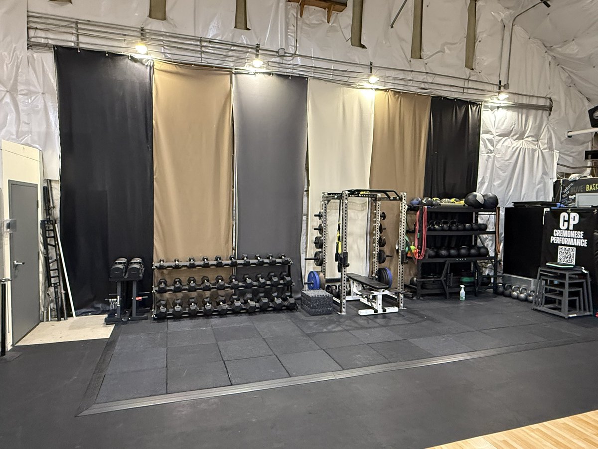 🚧 Updated gym space is 🔥
⠀
🆕 New equipment
📏 More room to train
💥 Same elite results
⠀
DM me for details or schedule now 👉 cremstrength.com
⠀
#CremStrength #GymUpdate #TrainToCompete #BuiltNotBorn 💪🔥