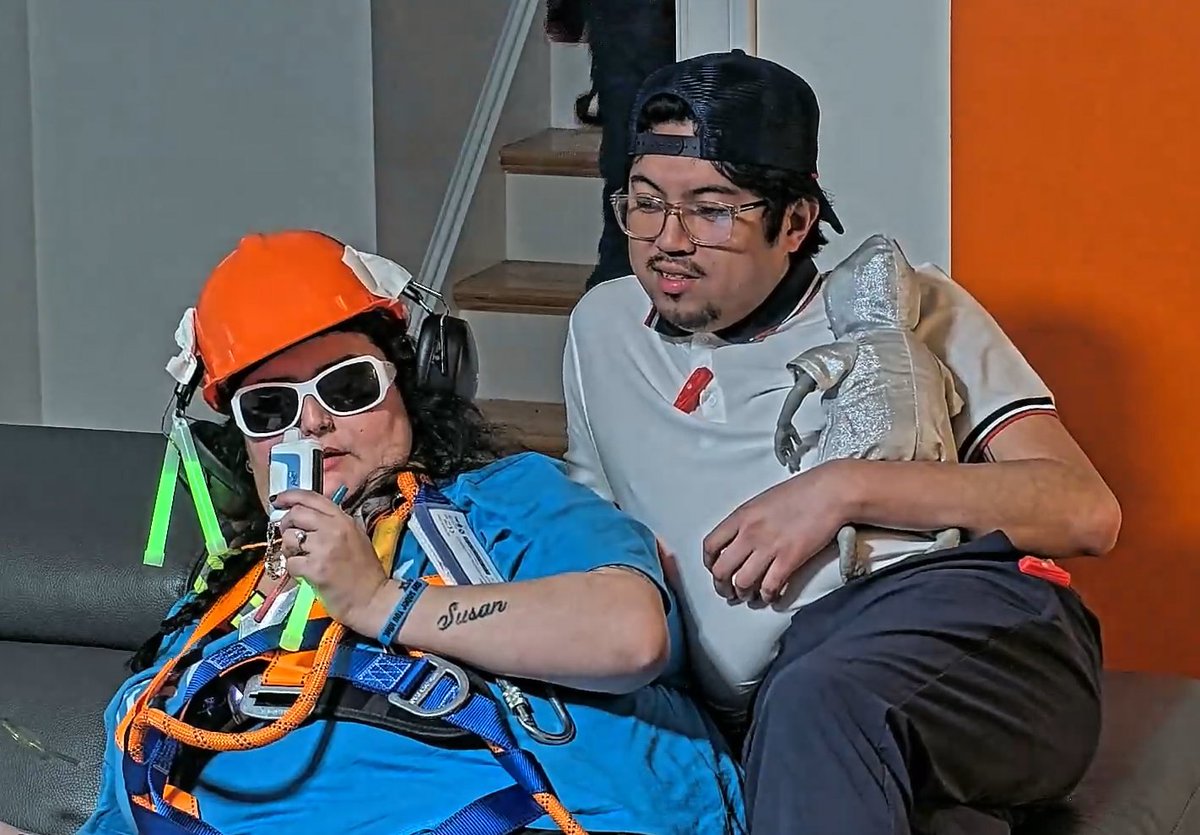 DoominEth's tweet image. "So there is this reality show called #fishtanklive where they torture contestants and the audience can send them hate messages that got shut down by the police, so now I'm watching a South American spin-off where I don't understand anything they're saying but it seems chill"