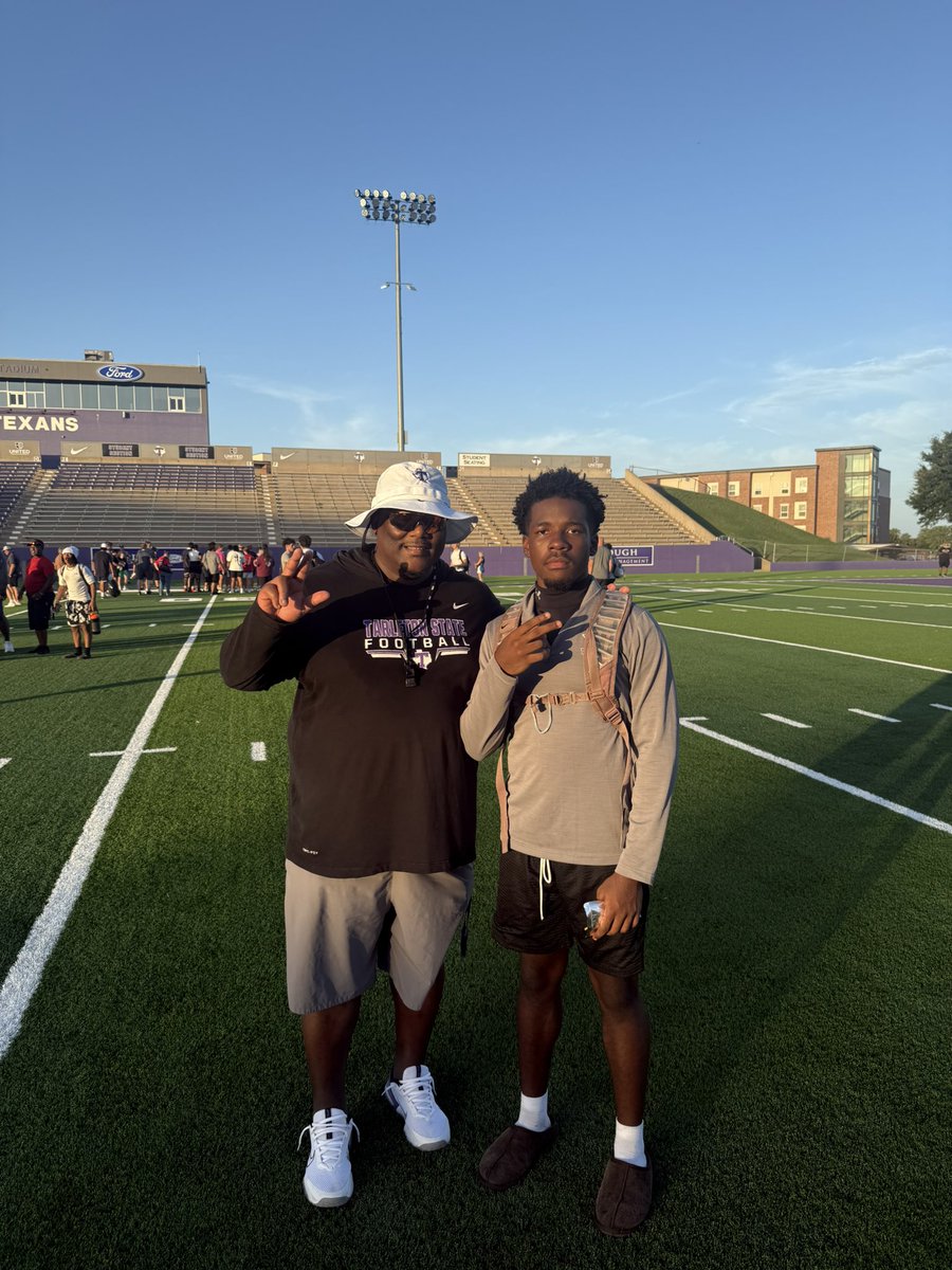 Daunte Davis (@dauntedaviss) on Twitter photo Glad and blessed to by able to showcase my talents at <a href="/TarletonState/">Tarleton State University</a> football camp yesterday night received great tips learned a lot from a lot of great people and coaches.
<a href="/TarletonFB/">Tarleton State Football</a>
<a href="/irvin8robert/">Robert Irvin</a>
<a href="/CoachPepPearson/">Pepe Pearson</a>
<a href="/TXTopTalent/">TX TOP TALENT</a>
<a href="/NicoleParisi7/">Nicole Parisi</a> <a href="/On3sports/">On3</a>
<a href="/247recruiting/">247Sports Recruiting</a> Glad and blessed to by able to showcase my talents at <a href="/TarletonState/">Tarleton State University</a> football camp yesterday night received great tips learned a lot from a lot of great people and coaches.
<a href="/TarletonFB/">Tarleton State Football</a>
<a href="/irvin8robert/">Robert Irvin</a>
<a href="/CoachPepPearson/">Pepe Pearson</a>
<a href="/TXTopTalent/">TX TOP TALENT</a>
<a href="/NicoleParisi7/">Nicole Parisi</a> <a href="/On3sports/">On3</a>
<a href="/247recruiting/">247Sports Recruiting</a>