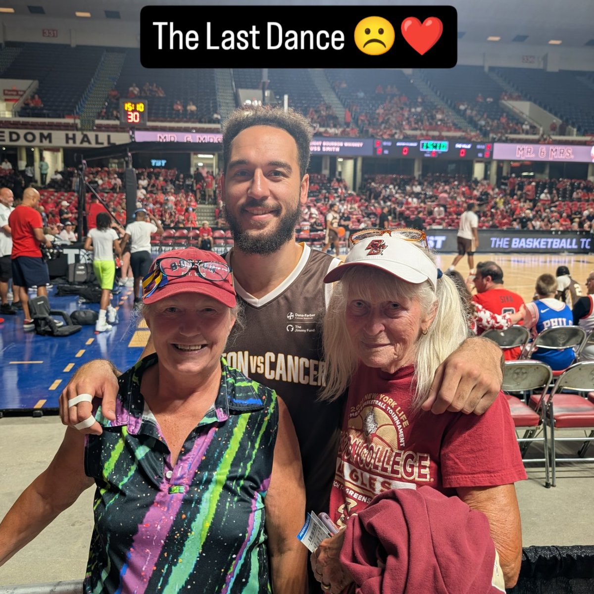DVanheirseele's tweet image. Had a wonderful 36 hours in Louisville. Went to our favorite establishment, Off the Rails; kayaked; and got to see my favorite guy in the world play basketball...