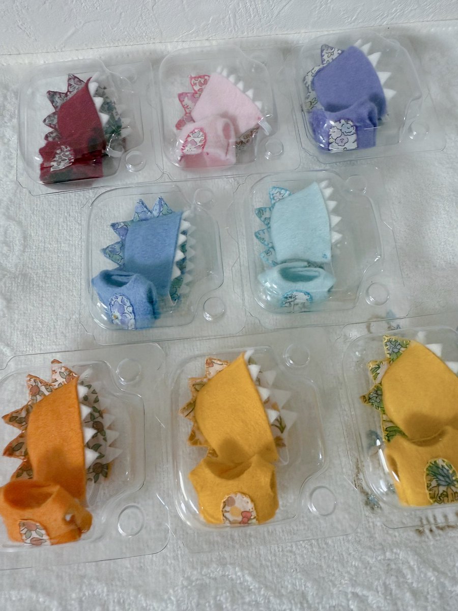 kumotan0101's tweet image. あと予定は濃いピンクと緑系！