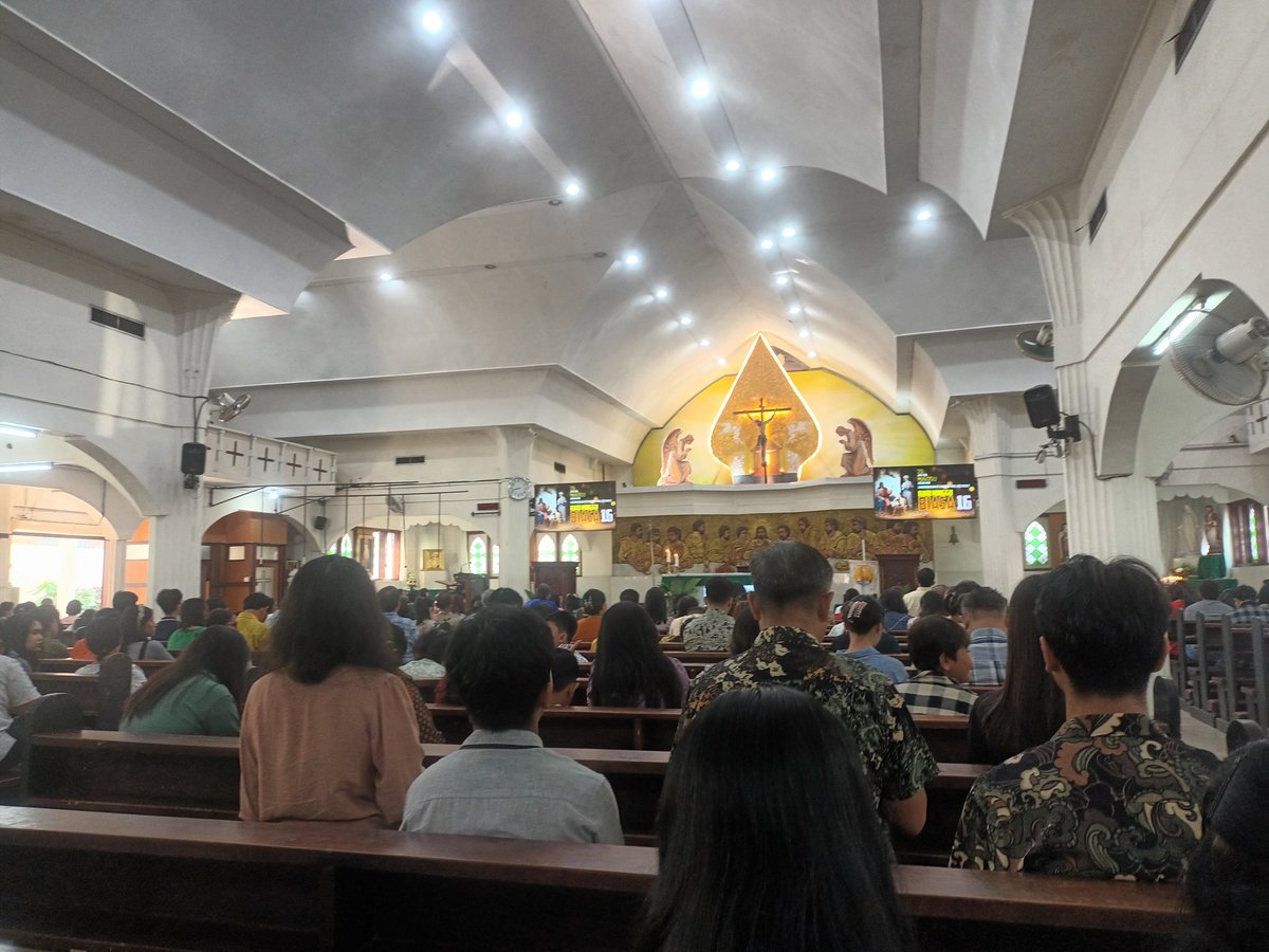 Selamat hari Minggu! Kiranya kasih dan damai sejahtera Tuhan Yesus Kristus menyertai kita semua 🙏