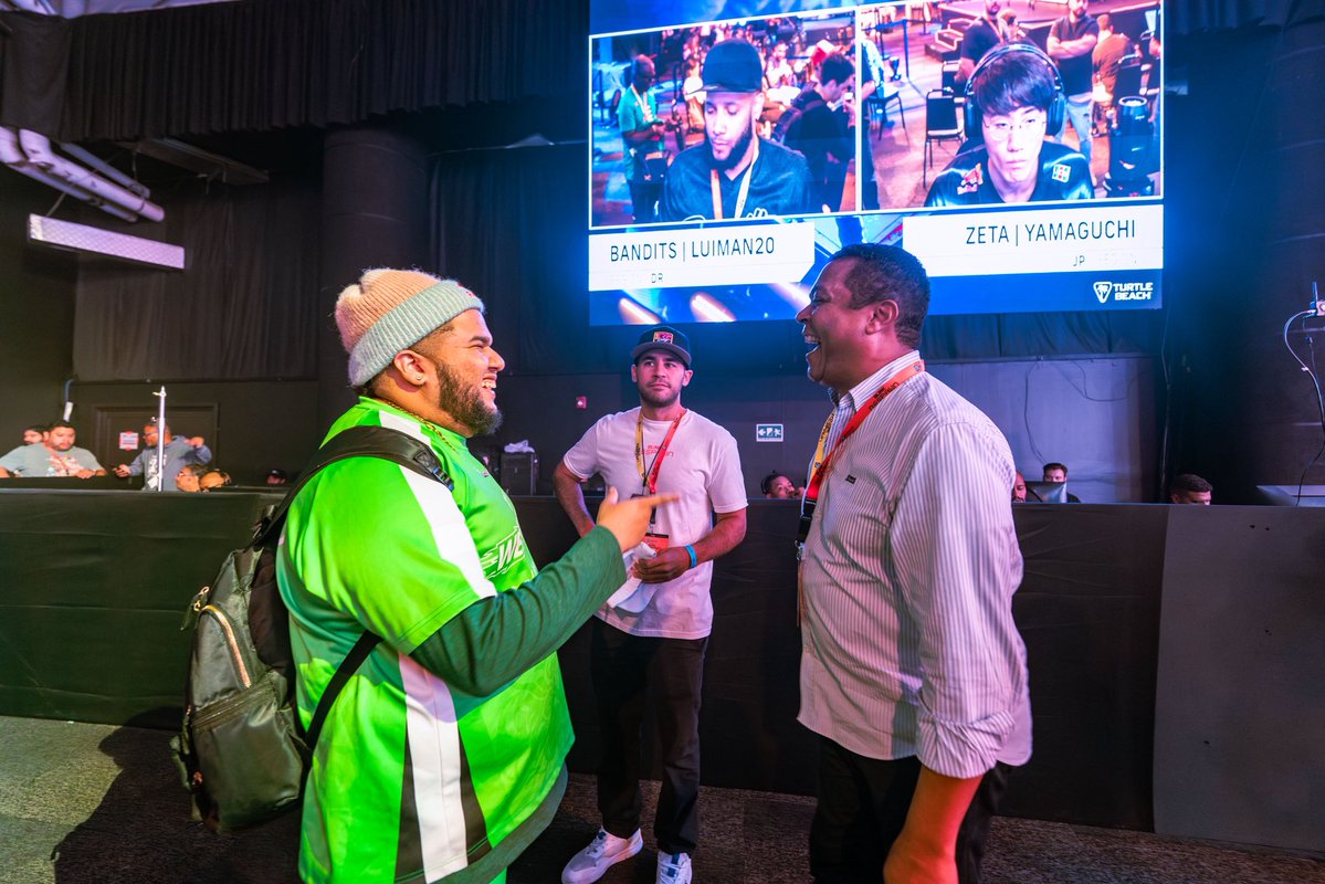 Víctor D'Aza (@victordazat) on Twitter photo República Dominicana rompe la liga en el gaming 🇩🇴💪🏾.
Hoy estuve en <a href="/BlinkRespawn/">Blink Respawn I July 18-20, 2025</a> disfrutando y compartiendo con grandes jugadores internacionales como el gran <a href="/_MenaRD__/">WBG MenaRD🇩🇴</a> ¡Vamo’ al game! República Dominicana rompe la liga en el gaming 🇩🇴💪🏾.
Hoy estuve en <a href="/BlinkRespawn/">Blink Respawn I July 18-20, 2025</a> disfrutando y compartiendo con grandes jugadores internacionales como el gran <a href="/_MenaRD__/">WBG MenaRD🇩🇴</a> ¡Vamo’ al game!