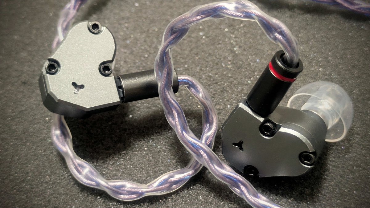 TINHIFI C2
SoundsGood BlueFlame
Softears UC

最近はEffeTuneで音質加工・補正も試している
特にいろいろなイヤホンやヘッドホンの周波数特性の傾向を再現するのが楽しい
思ったような音質に補正するのは難しいが、自分の好みの音を探るのにもいいと思う