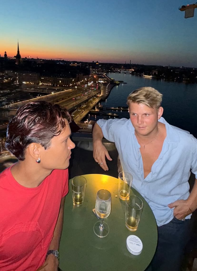 alekslovesomar's tweet image. stopp their friendship is so important to me😭😭