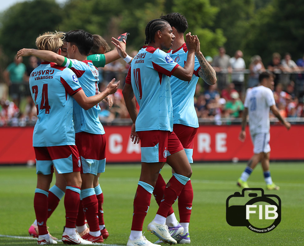 86 foto's <a href="/Feyenoord/">Feyenoord Rotterdam</a> - <a href="/KAAGent/">KAA Gent</a> (1-2)  zie linkje voor de 86 foto's ->> feyenoordinbeeld.nl