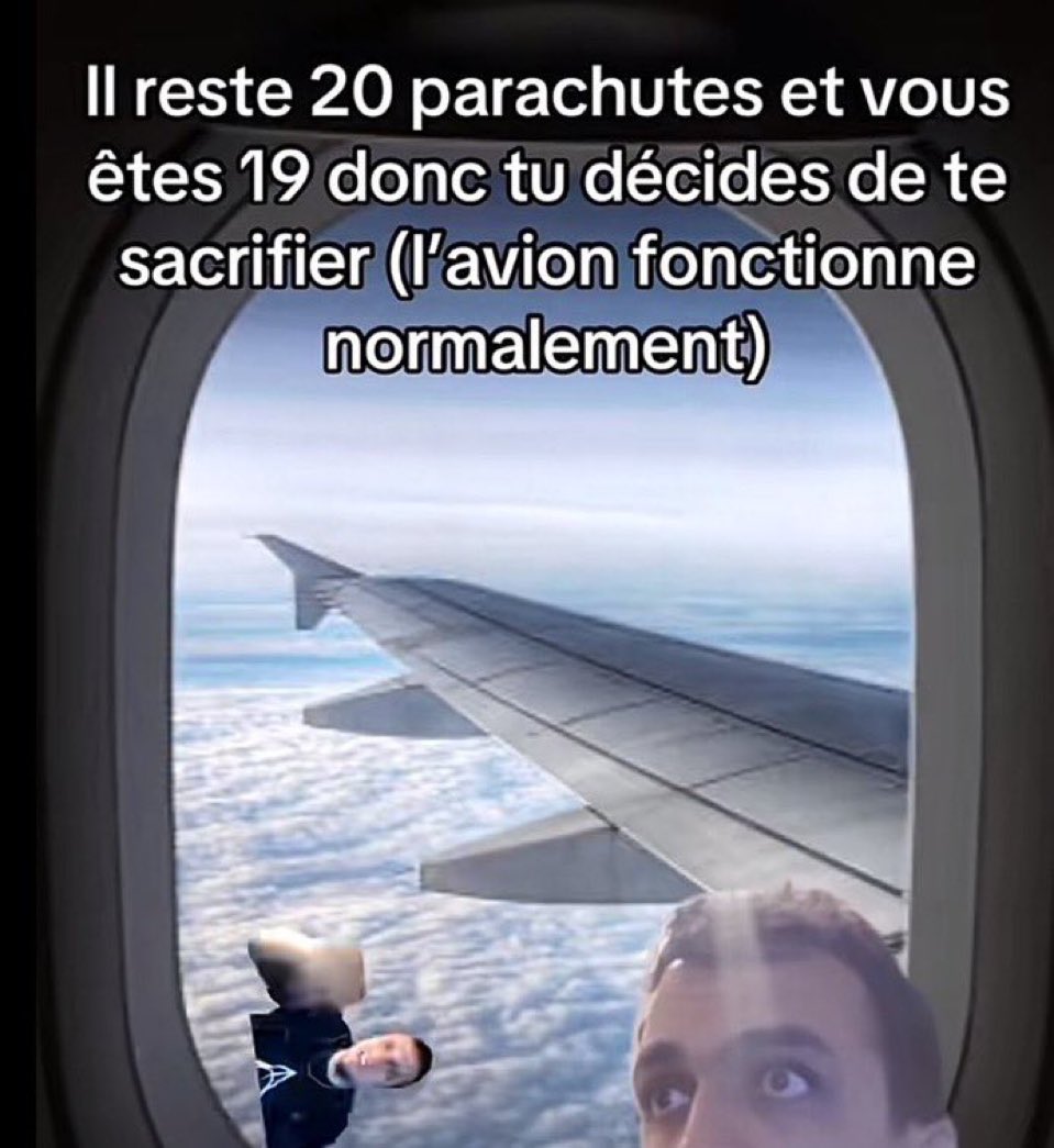 lolasangry's tweet photo. j’ai enchaîné la fin de Éphémère + le départ de Mayer aujourd’hui #mourir #sword #corde #tabouret #SecretStory https://t.co/UDr07a04SV