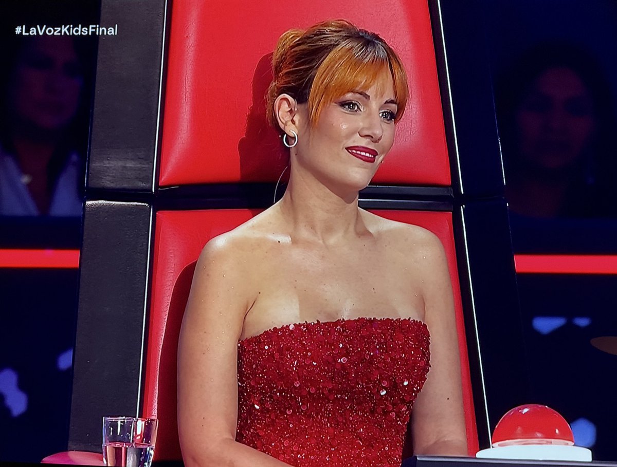 pacocanary's tweet image. Yo pensando lo que tengo en la nevera para mañana ir a super y no se me olvide nada.
#LaVozKidsFinal