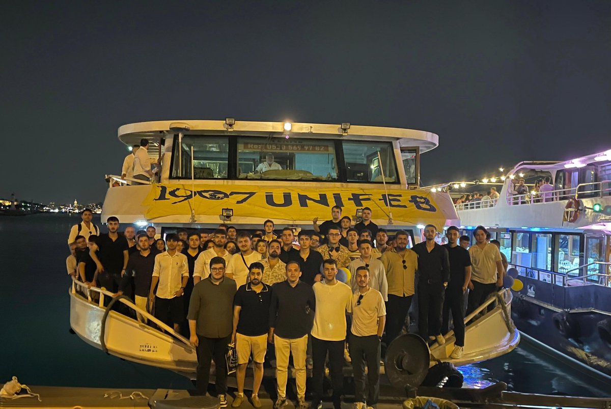 1907unifeb's tweet photo. İstanbul, Ankara ve İzmir’de eşzamanlı olarak Dünya Fenerbahçeliler Günü’nü kutladık. Katılım gösteren tüm üyelerimize teşekkür ederiz. https://t.co/16yzQWQg43