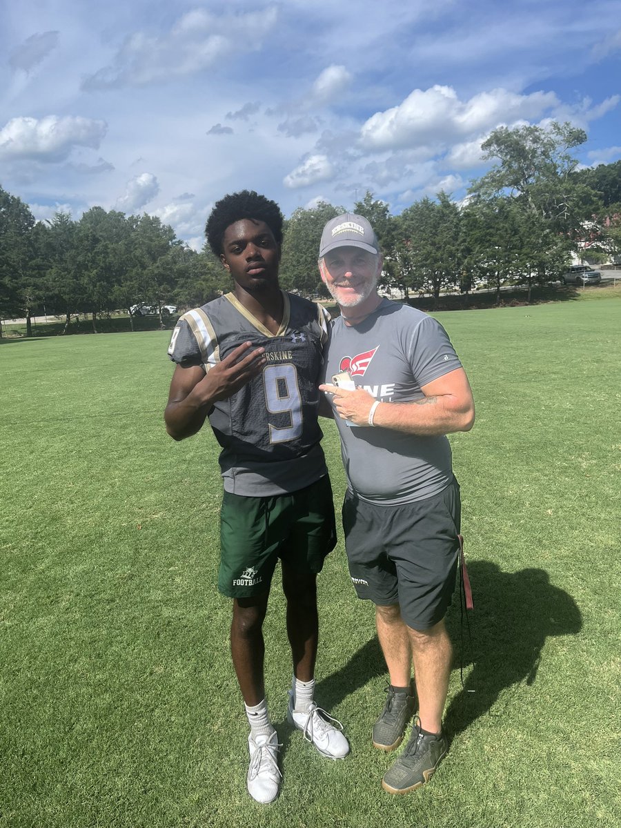 Anderson_Bean1's tweet image. Had a great camp at @FleetFB, thank you @CoachTerryAnton  and coach @coachLos_5  for allowing me to put in work.