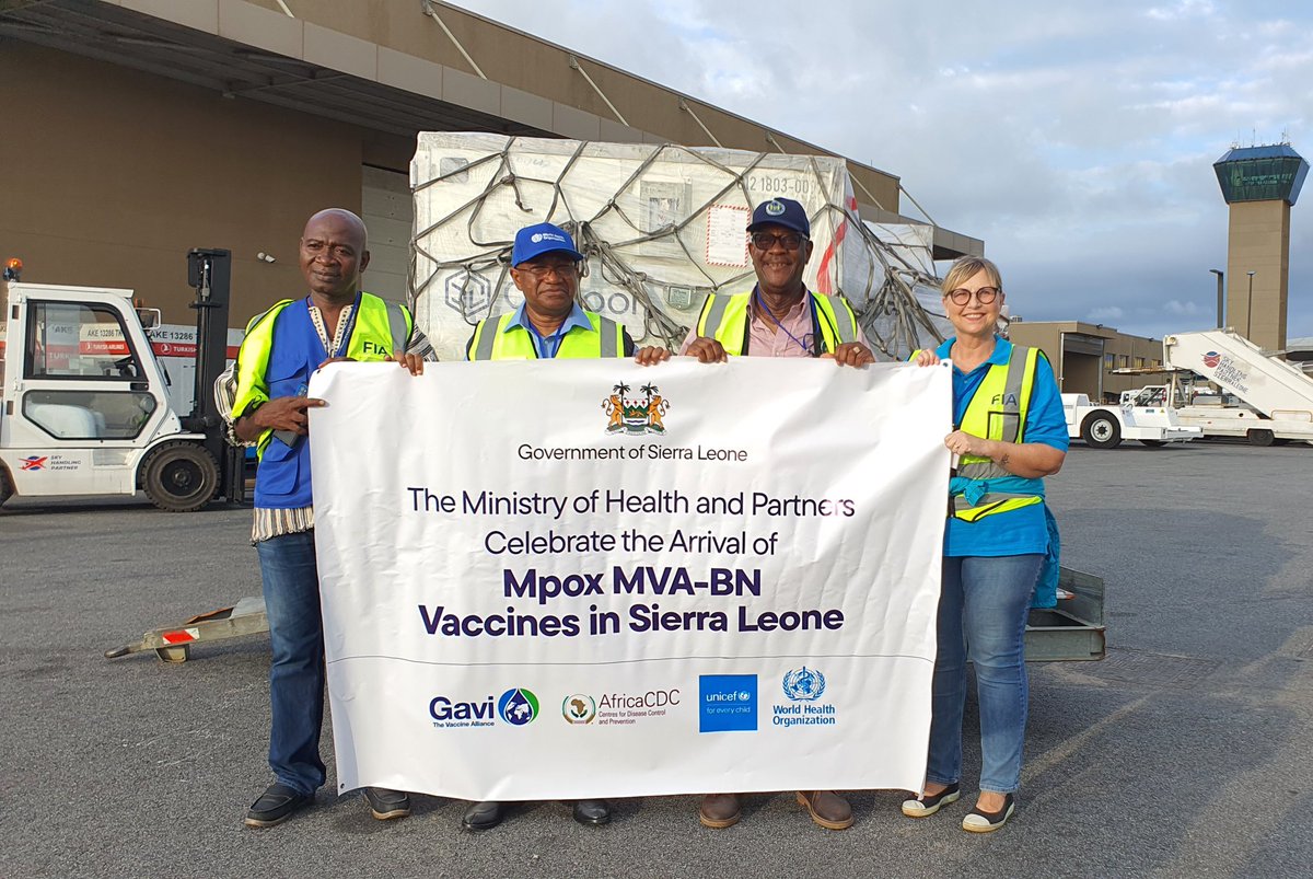 WHOSierraLeone's tweet image. Sierra Leone receives 50,000 new mpox vaccine doses, supported by @WHO, @AfricaCDC, @gavi, @UNICEFSL & partners.
This fourth batch of vaccines arrive at a time the government, WHO and partners are deploying teams to all districts to bring the outbreak to an end.
#vaccineswork
