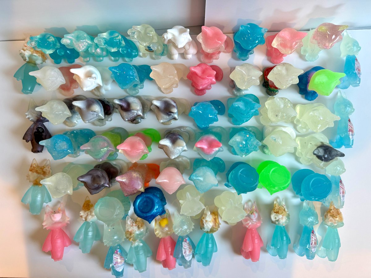 Car space permitting, I will be dropping these miscasts and dump mold figures on Friday for $20 each! Please note that these are unrefined and haven't been cleaned of flash. These will be limited to one per transaction.