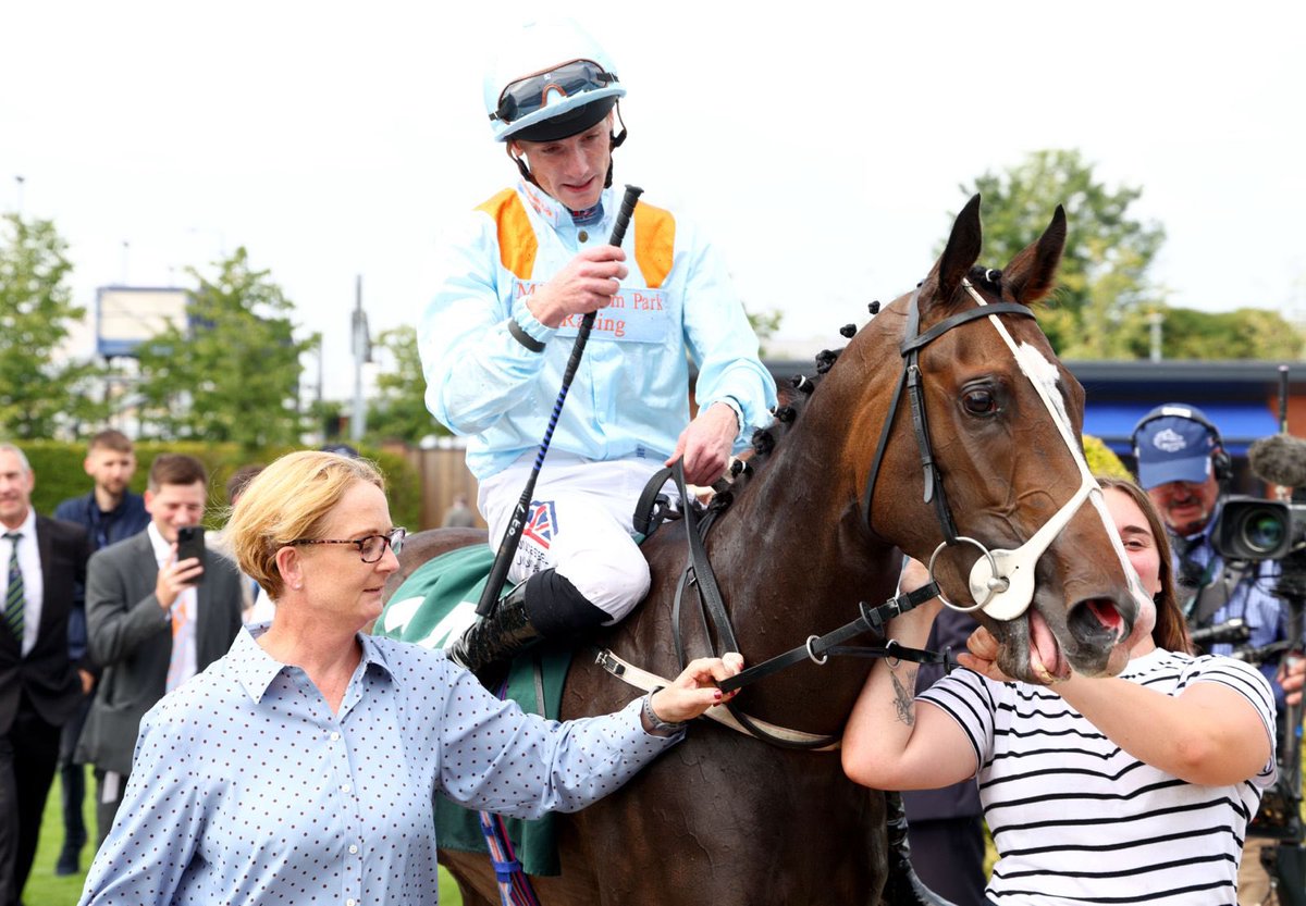 weatherbysltd's tweet image. An updated pedigree for Anthelia who landed today’s Weatherbys Super Sprint @NewburyRacing.
The daughter of Supremacy @YeomanstownStud has now won four of five starts. 
She’s out of the Listed placed mare All On Red (Red Clubs) - the dam of two other winners including seven-time…