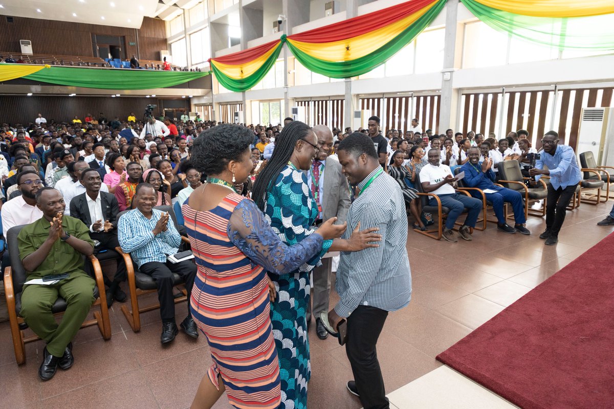 compengKNUST's tweet image. ๐@king_Dzramado , Computer Engineering student, has received the ๐๐จ๐ฌ๐ญ ๐๐ฎ๐ญ๐ฌ๐ญ๐๐ง๐๐ข๐ง๐ ๐๐ญ๐ฎ๐๐๐ง๐ญ ๐๐๐๐๐๐ซ ๐ฐ๐ข๐ญ๐ก ๐๐ข๐ฌ๐๐๐ข๐ฅ๐ข๐ญ๐ฒ award at the ๐๐ข๐๐ ๐๐ก๐๐ง๐๐๐ฅ๐ฅ๐จ๐ซโ๐ฌ ๐๐ญ๐ฎ๐๐๐ง๐ญ๐ฌโ ๐๐ฑ๐๐๐ฅ๐ฅ๐๐ง๐๐ ๐๐ฐ๐๐ซ๐๐ฌ ๐๐๐๐.
Ayekoo.