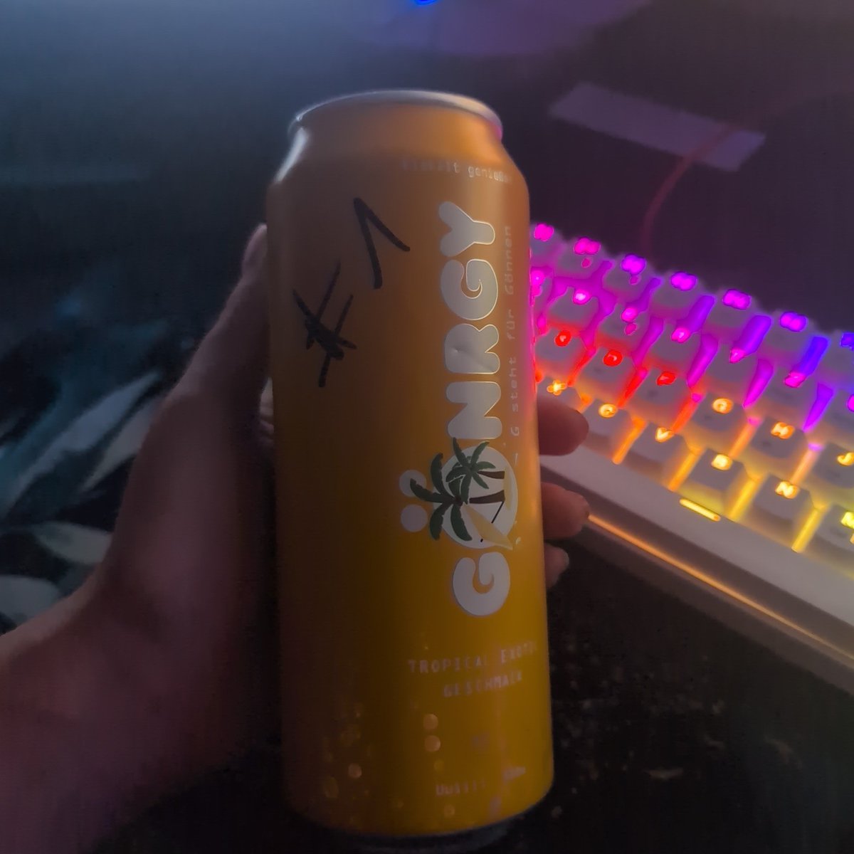 Denkt ihr das Hasttag hat etwas zu bedeuten? :( 
Oder wollten die Mitarbeiter mich Pranken @montiderechte <a href="/MontanaBlack/">GetOnMyLvL</a>