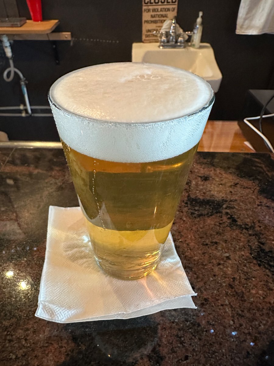 zeldajunkielol2's tweet image. Finally got to try the brewery a few towns from me. Bartender knew me because I tried going before and she had to close because they lost power from a storm