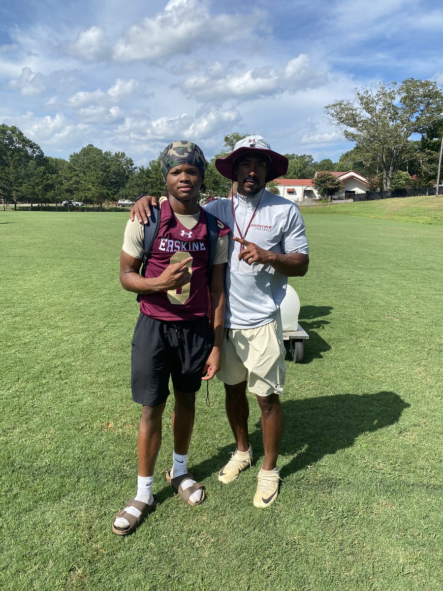 Tyresedrakefor's tweet image. Blessed to receive my FIRST OFFER from Erskine‼️#AGTG
@CoachDHop_24
@Coach_Burris
@PrepRedzoneSC
@WestwoodFB
@FleetFB