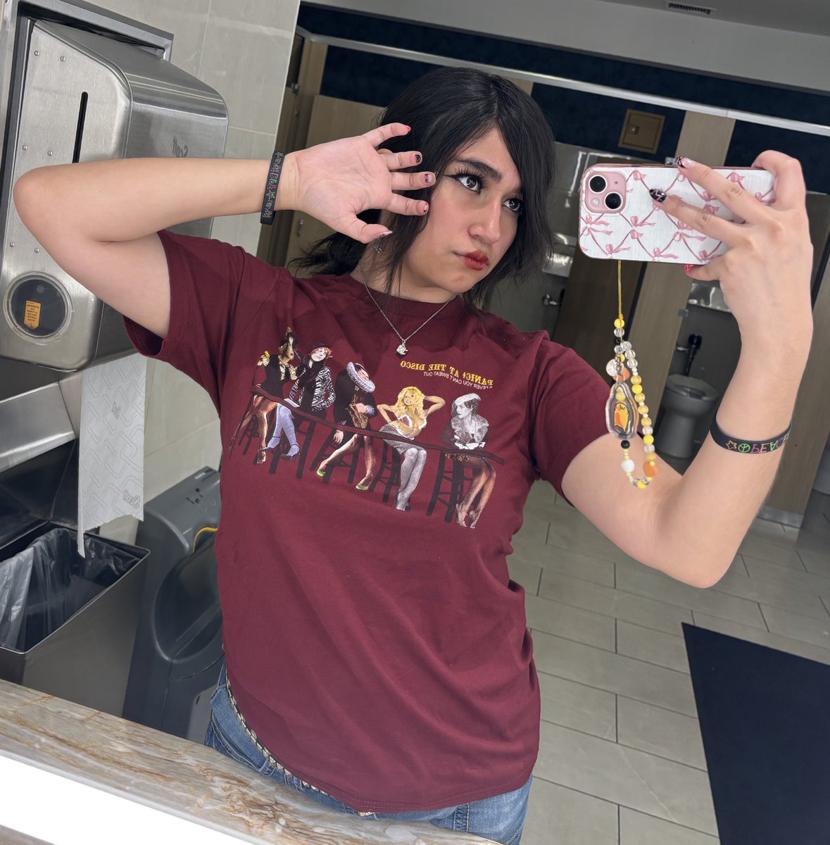 JDjinxed's tweet photo. lets start a community trend! i love this trend because i feel it helps bring us closer together as a fandom ๐ every saturday post a picture of yourself along with a tgc picture with the hashtags #chatters and #tgcsaturday so we can show how awesome our community is ๐ฉท ill start https://t.co/ofQ26OmwWl