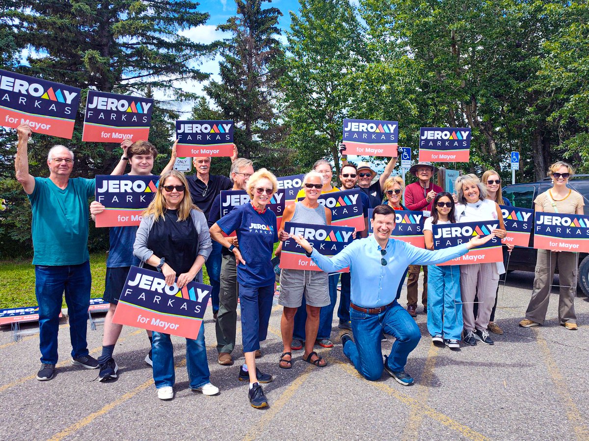 JeromyYYC's tweet image. Now that's ground game! What a great day to knock some doors and spend time with the best sign crew in Calgary. To snag yours: jeromy.ca/sign #yyccc