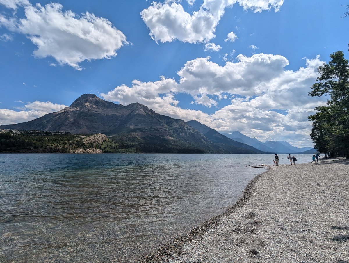KICDarren's tweet photo. When in Canada you might as well do two cool mountain towns when possible!
Waterton Lakes National Park is fantastic. https://t.co/Gq1ukf1GuF