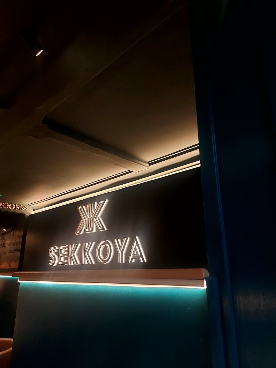 DrKhan_do's tweet photo. After a day weeding
Wanted to try this place ππΌ
The decore was π
Nice food, too π
ππΌ #byesummerbod βοΈβΊοΈ https://t.co/CI5093z0eH