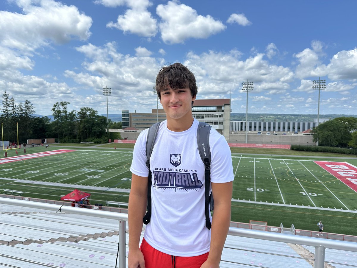 oliver_michalec's tweet image. Had a great time out at @BigRed_Football! Thank you @CoachBhakta for the invite! #YellCornell 

@JoaquinMOliva @elianolivafb @CashLacy28 @CoachStartz @HaskinsMichael @NightHawkFamily