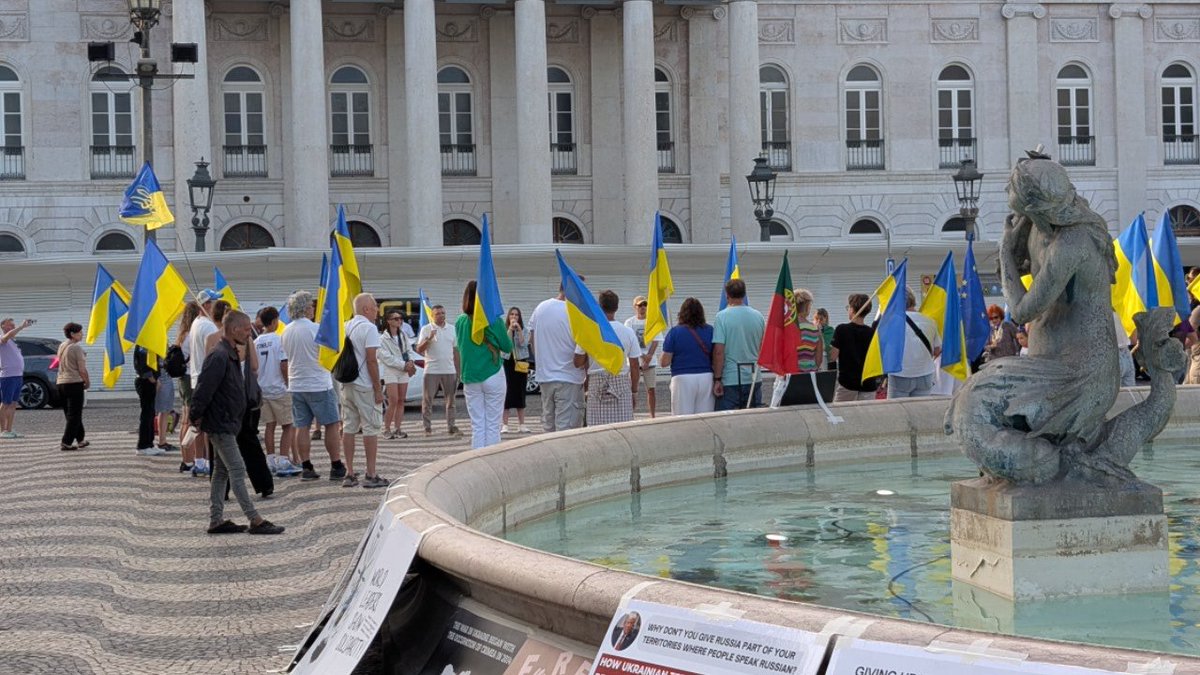 sweetvodka0001's tweet image. Small Ukraine protests in Lisbon, Portugal 🇵🇹. Better than nothing
Slava Ukraini 🇺🇦🇺🇦🇺🇦