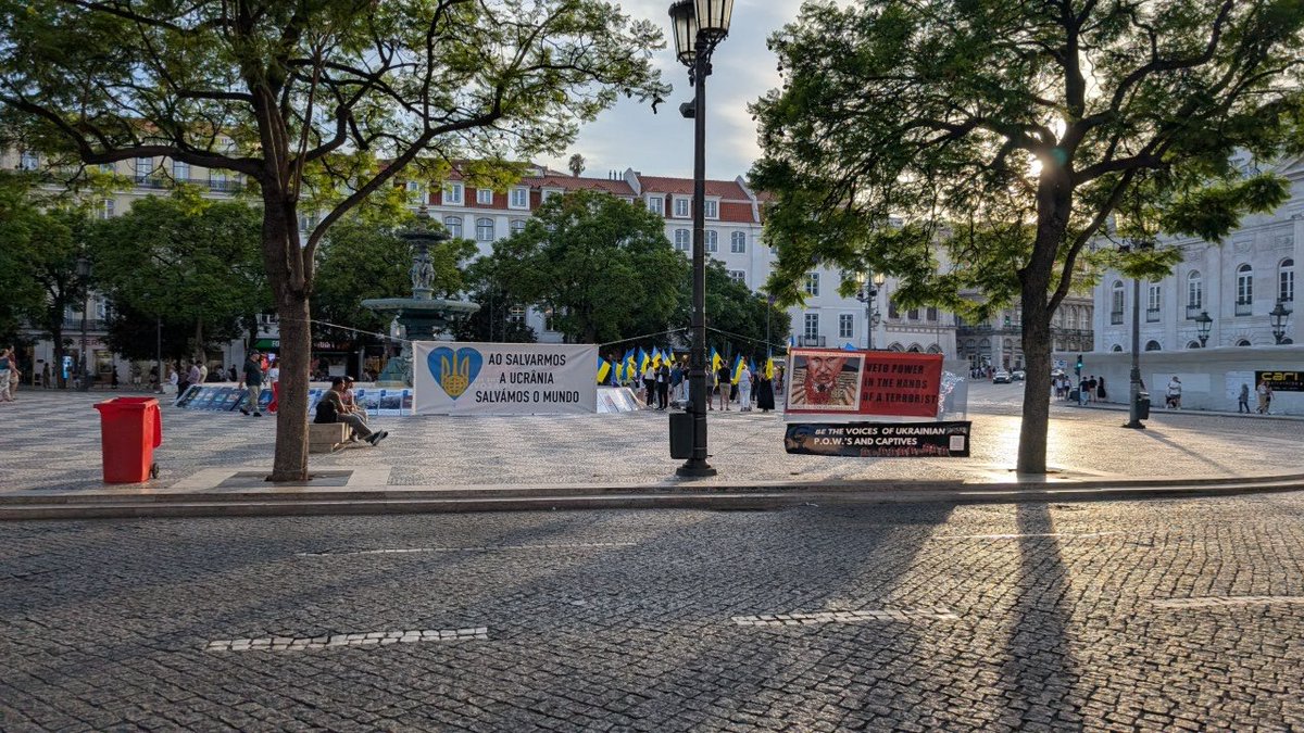 sweetvodka0001's tweet image. Small Ukraine protests in Lisbon, Portugal 🇵🇹. Better than nothing
Slava Ukraini 🇺🇦🇺🇦🇺🇦