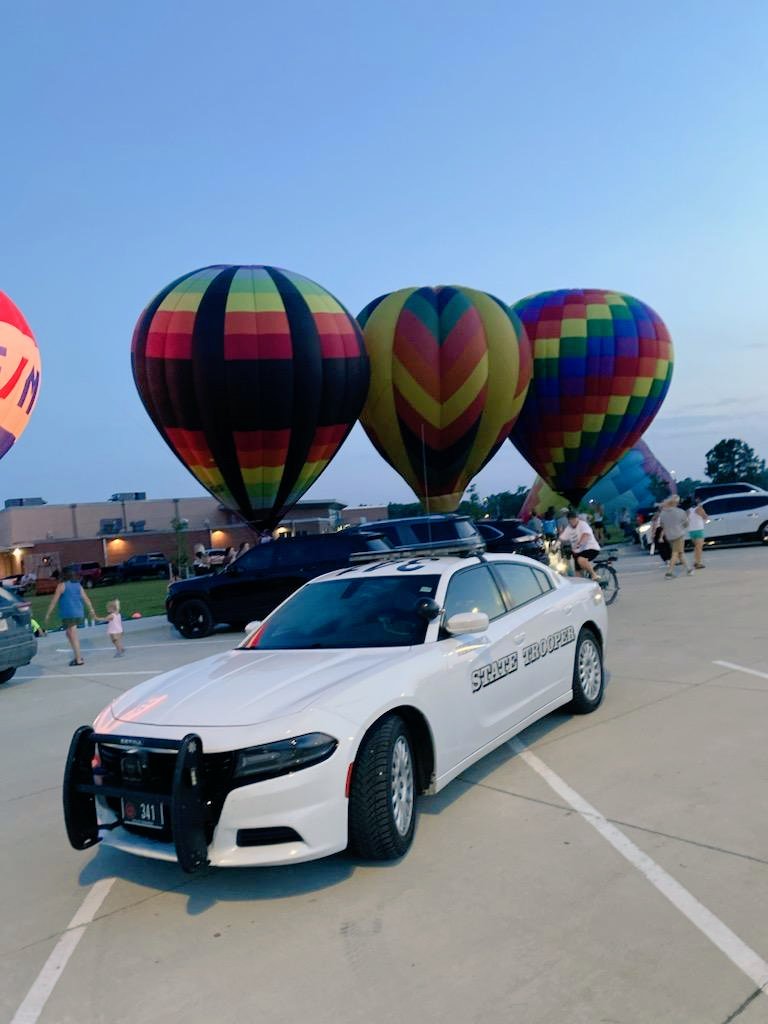 NEStatePatrol's tweet image. Check out Trooper Mandungu's view at last night's Hot Air Balloon Festival in Ashland! 🎈