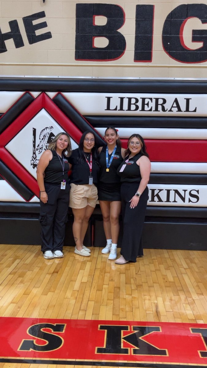 SWCHBC's tweet image. These are the moments I live for. 🙏🏽 To see baby girl achieve her goal  of being an All American is priceless. 

#ProudDad #AllAmerican🔥
