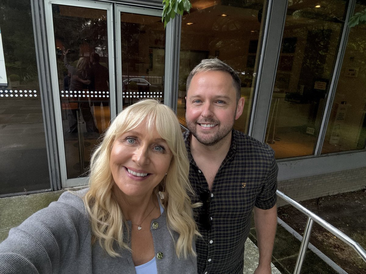 MiriamOCal's tweet image. Privileged in the morn once again on Sunday with Miriam @RTERadio1 10am to be joined by four exceptional guests for great chats&music - @JohnKingCNN @derekryanmusic @BobinacJay & @AllenBobinac