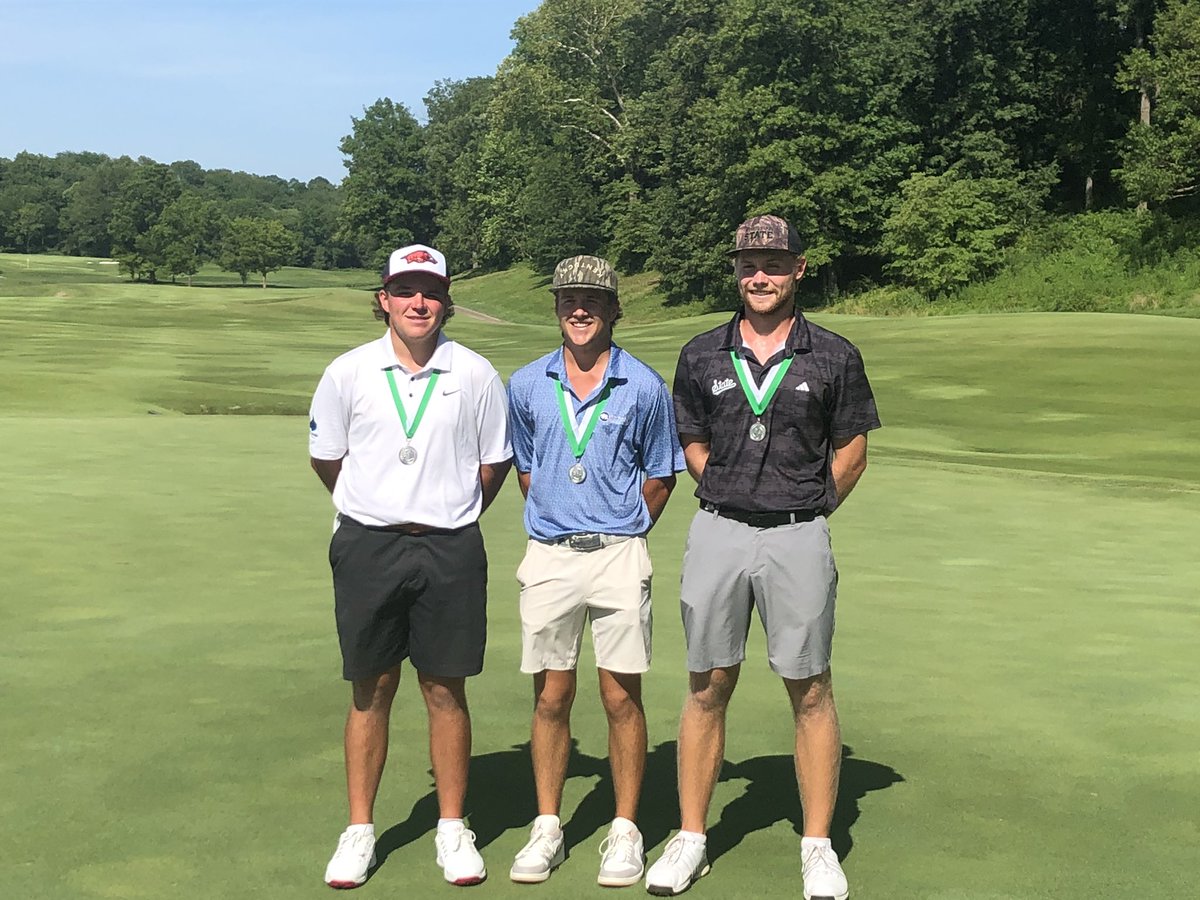 RazorbackMGolf's tweet image. With this putt, John Daly II added his name to an impressive list of champions at the @sgagolf. Was 2 back to start the final round and won by 6. Transfer Cam Smith (middle) was 3rd. 🐗⛳️