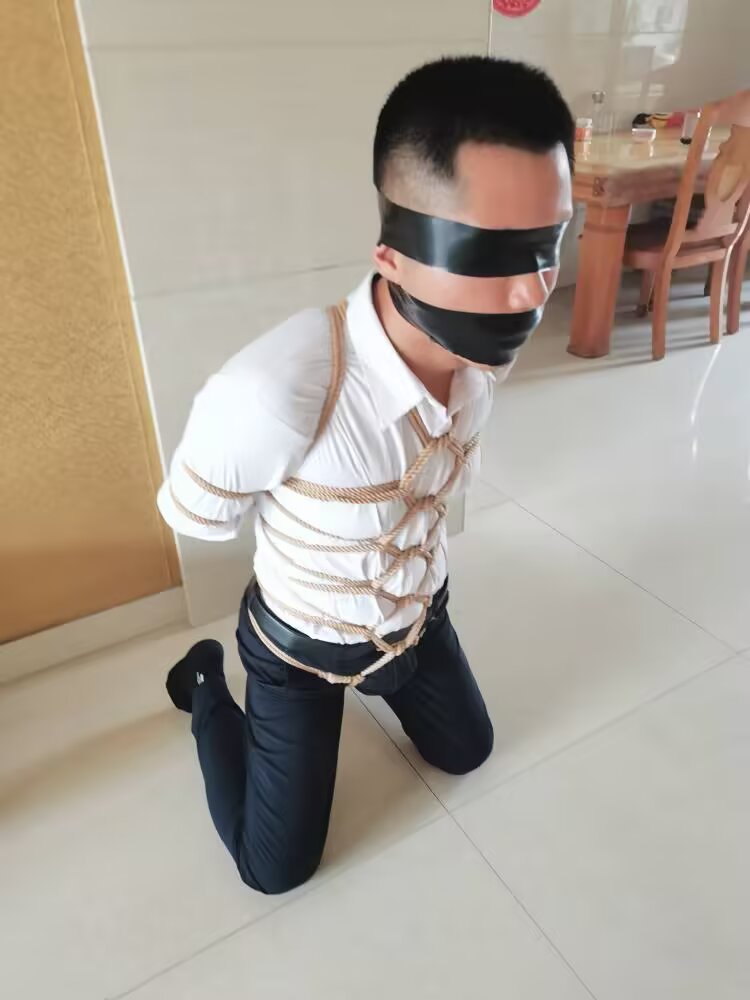 这个姿势的照片朋友们喜欢么