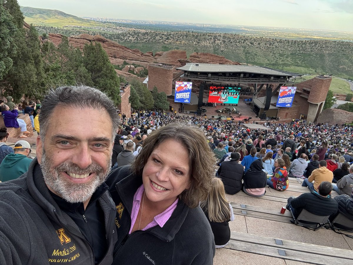 CLYouakim's tweet image. Happy Birthday to my amazing, loving, and intelligent husband who is a great father and always up for an adventure!