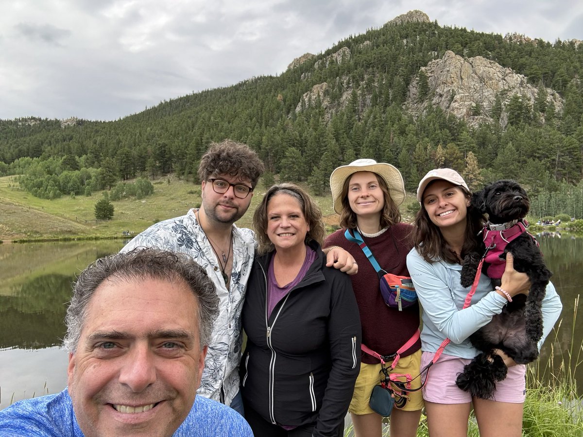 CLYouakim's tweet image. Happy Birthday to my amazing, loving, and intelligent husband who is a great father and always up for an adventure!