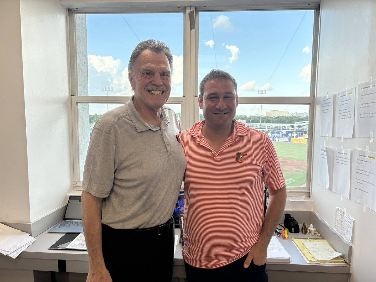 BrettHollander's tweet image. A very special guest in the booth tonight…
#Orioles Hall of Famer Fred Manfra will be apart of tonight’s broadcast on the radio…
A surreal full circle moment for me.
Tune in at 630 on @wbalradio @98Rock and across the Orioles Radio Network.