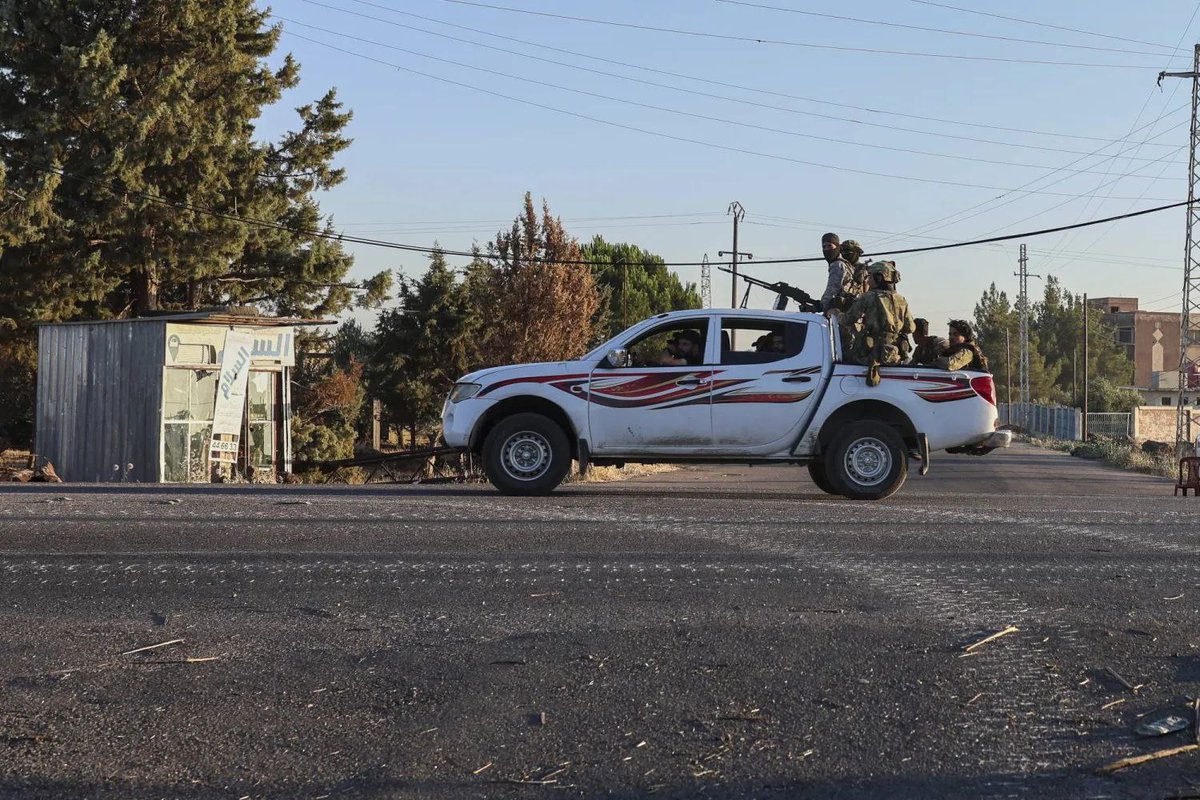 A7_Mirza's tweet image. ⚡️ Nour al-Din al-Baba, spokesman for the Syrian Ministry of Interior, announced that following efforts to enforce the ceasefire and deploy security forces in Sweida province, Arab tribal forces have withdrawn from the city, leading to an end of armed clashes in Sweida. #Syria