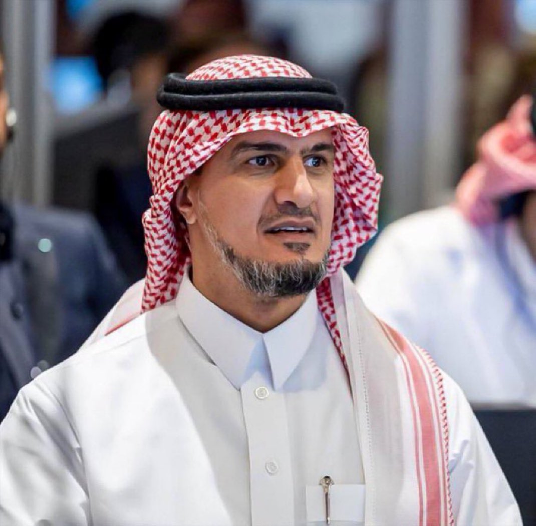 saad1TM2030's tweet photo. فهد المفرج رجل ناجح 
خدم نادي الهلال والكره السعوديه 
قرر الابتعاد 
اتمنى من رجالات الهلال وجماهيره 
يقنعونه بالاستمرار 
#فهد_المفرج_ابتعاده_خساره https://t.co/prV9kEnMfn
