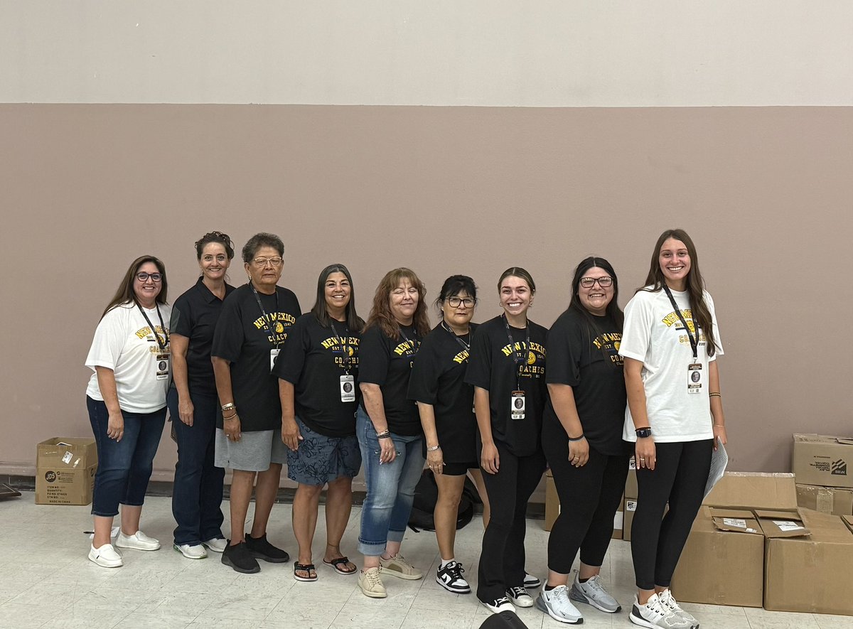 JeffJefflynn1's tweet image. A sincere thank you to the ladies who ran registration for the @NMHSCA & @_NMAA summer clinic!! These ladies volunteer and they do a great job!!!
🙏 🙏🙏🙏