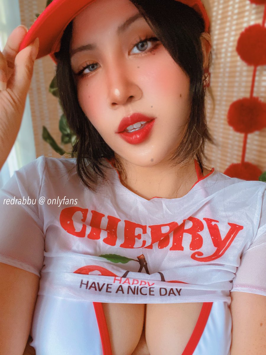 Summer is usually strawberry season, but don’t sleep on cherries! 🍒