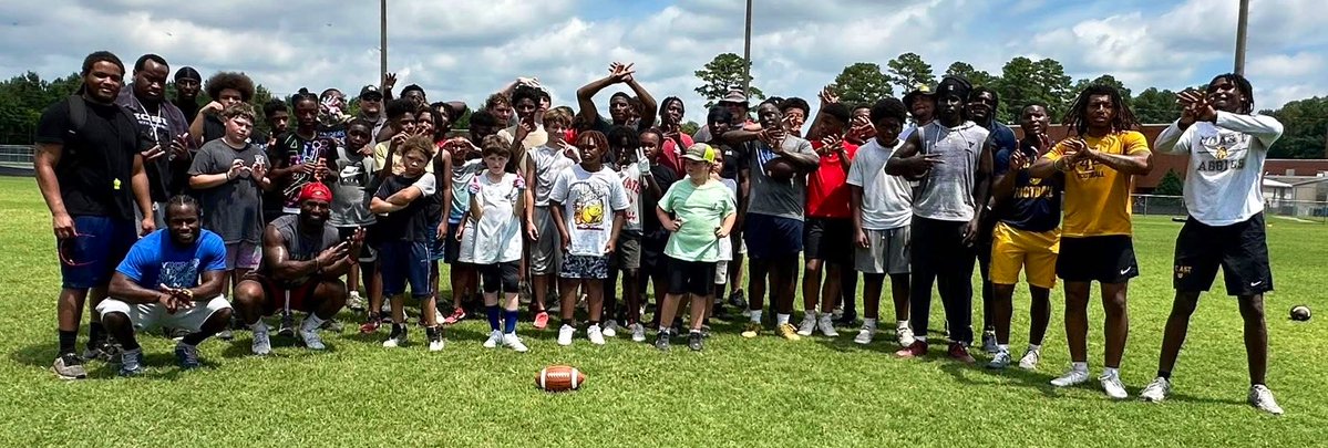 John Wheeler (@coach_jwheeler) on Twitter photo Had a blast working the Gates County Youth Football Camp today‼️ Huge S/O to Robert Walker for organizing this event. Also great to see players from <a href="/ECSUVikingFBall/">ECSUVikingFootball</a> and <a href="/NCATAGGIES/">N.C. A&T Athletics</a> represent as well! 60+ kids had a great time competing today
#NENCSports ✌️🖐️ Had a blast working the Gates County Youth Football Camp today‼️ Huge S/O to Robert Walker for organizing this event. Also great to see players from <a href="/ECSUVikingFBall/">ECSUVikingFootball</a> and <a href="/NCATAGGIES/">N.C. A&T Athletics</a> represent as well! 60+ kids had a great time competing today
#NENCSports ✌️🖐️