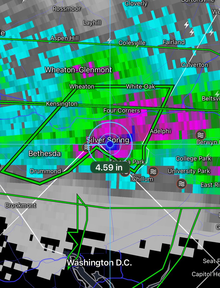 MikeTFox5's tweet image. Rare FLASH FLOOD EMERGENCY issued for the Silver Spring area around Montgomery County where radar estimates more than 4.5” of rain has fallen. Avoid this area until the storm passes for safety as travel is likely to be treacherous and dangerous! ⛈️
