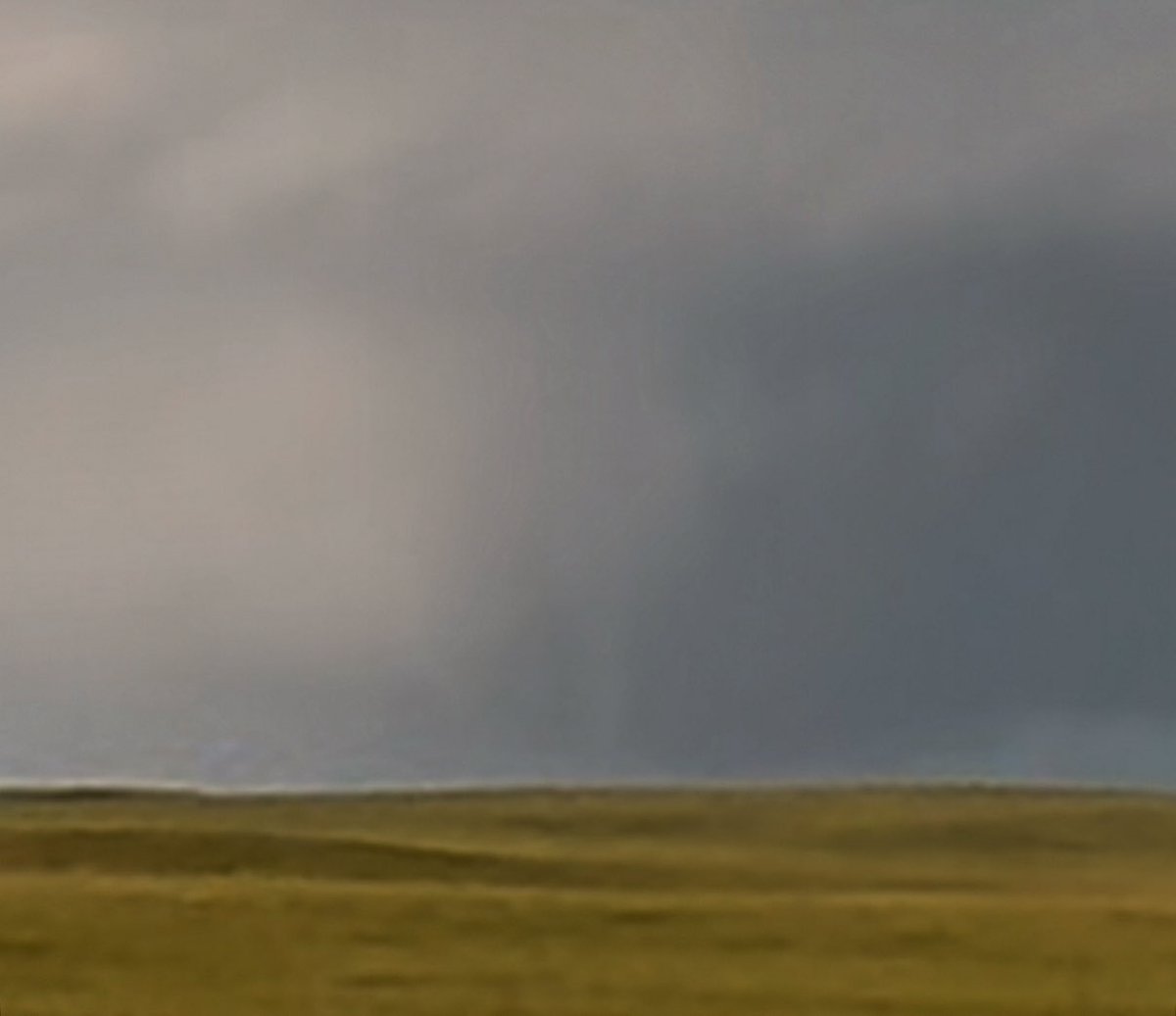 BraydonMoreSo's tweet image. Brief tornado a bit ago southwest of Ponteix! #skstorm