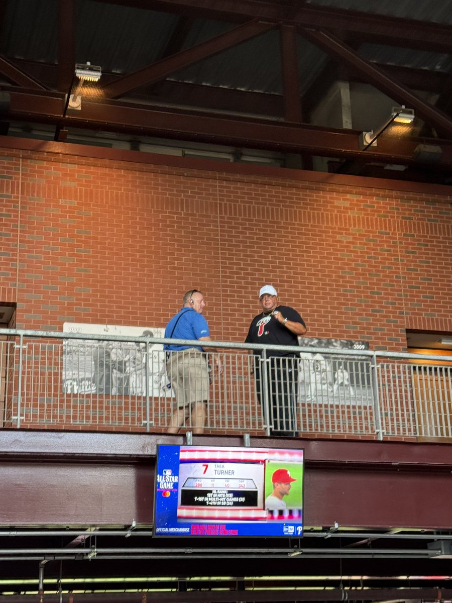 AndrewDesiderio's tweet image. Big Dom at the Phillies game flashing the brand new Super Bowl ring #FlyEaglesFly