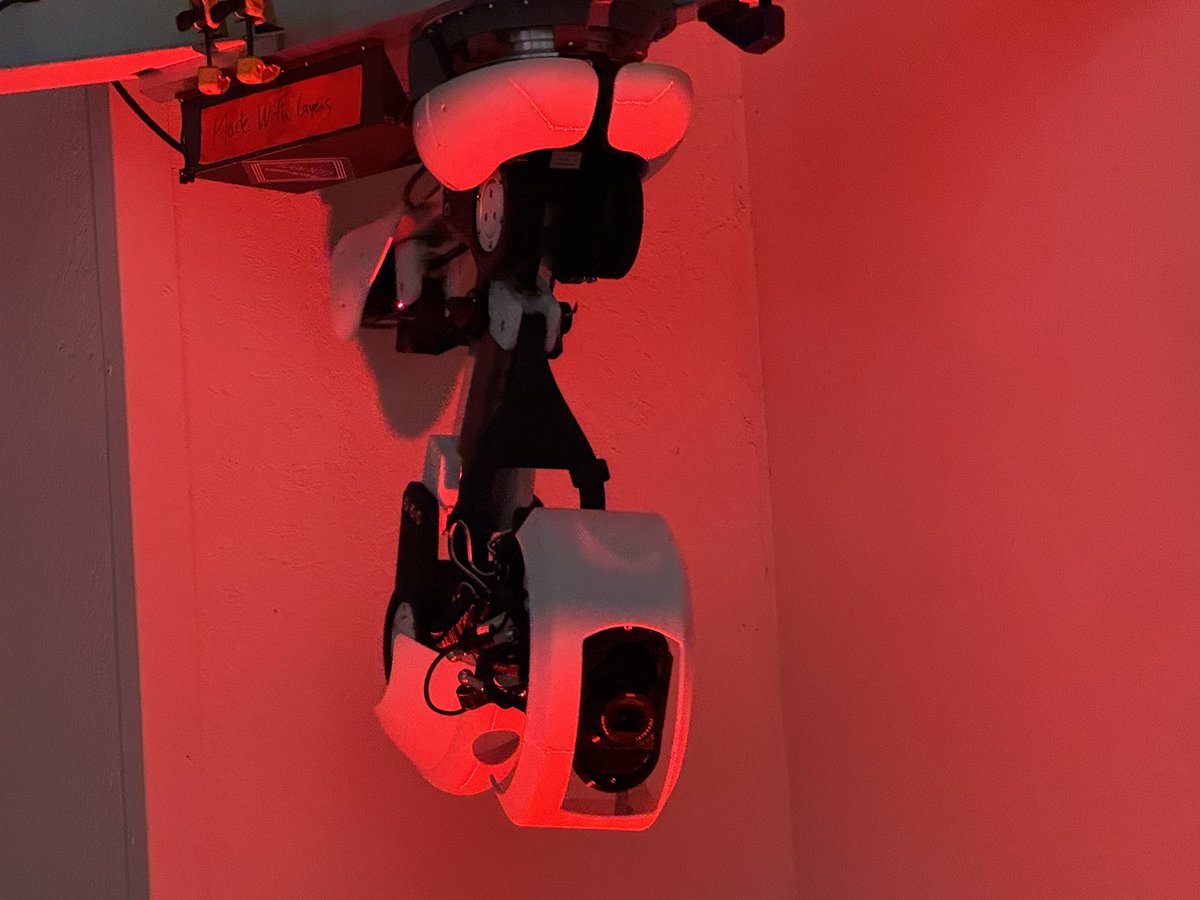 joeltelling's tweet image. Found the @madewithlayers GLaDOS in the @OpenSauceLive Creator Museum! How cool!!!